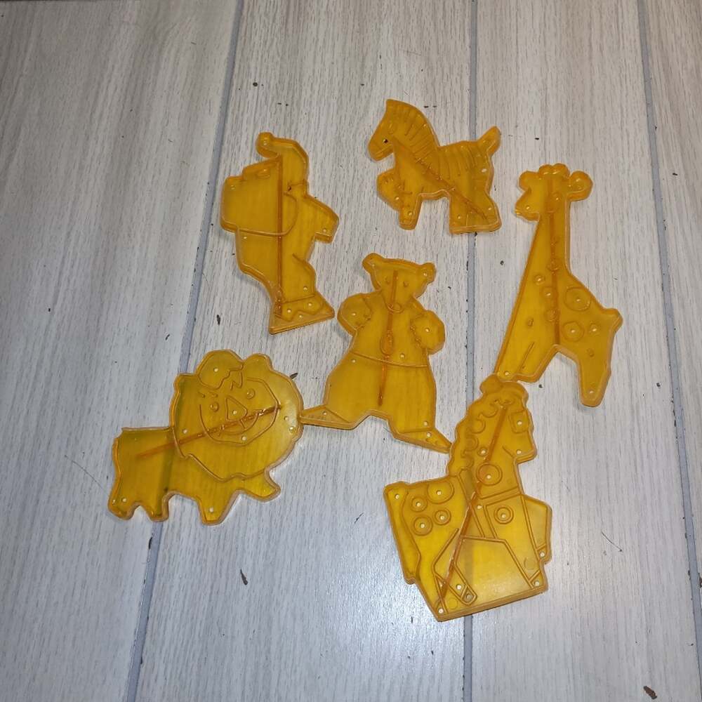 Vtg 1966 Quaker Oat Co Plastic Circus Cookie Cutters Set Of 6 Kids Birthday